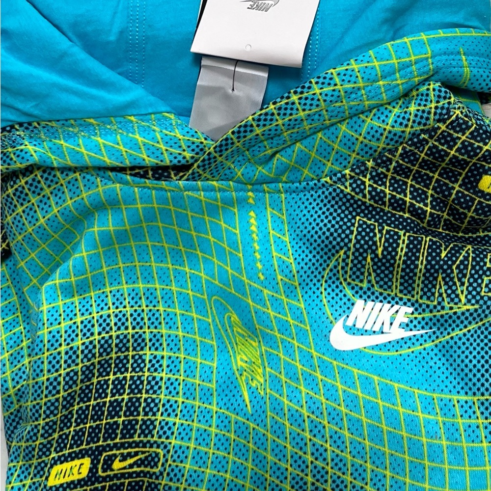 Boys Size XL New with Tags NIKE Sweatshirt